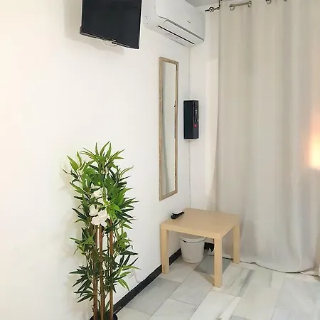 Yna Holiday Express Hostel