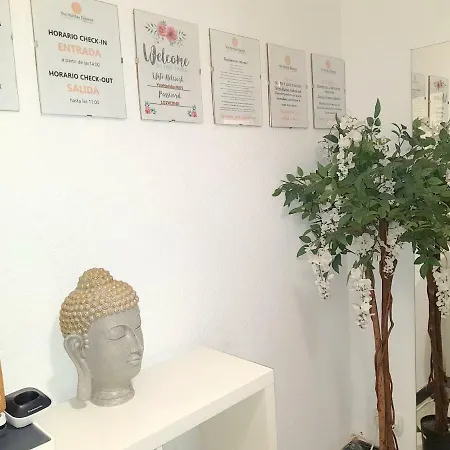 Yna Holiday Express Hostel Málaga