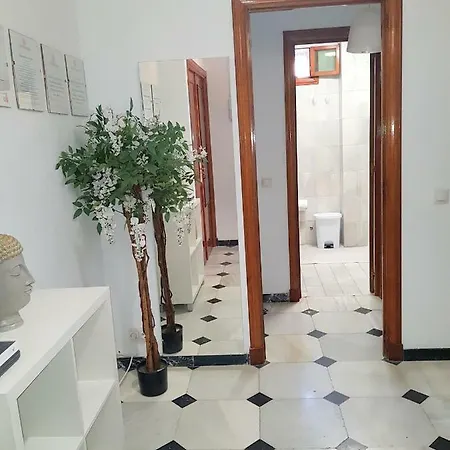 Hostel Yna Holiday Express Málaga