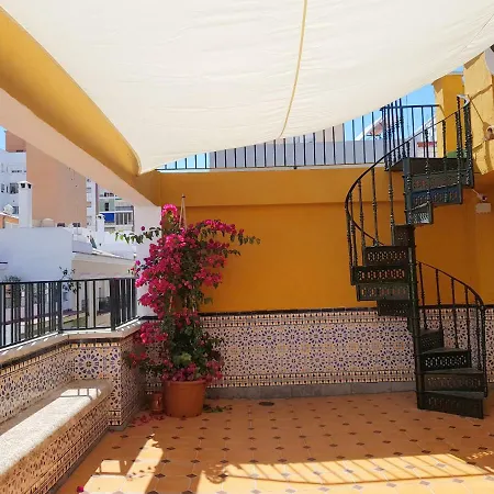 Yna Holiday Express Hostel Málaga